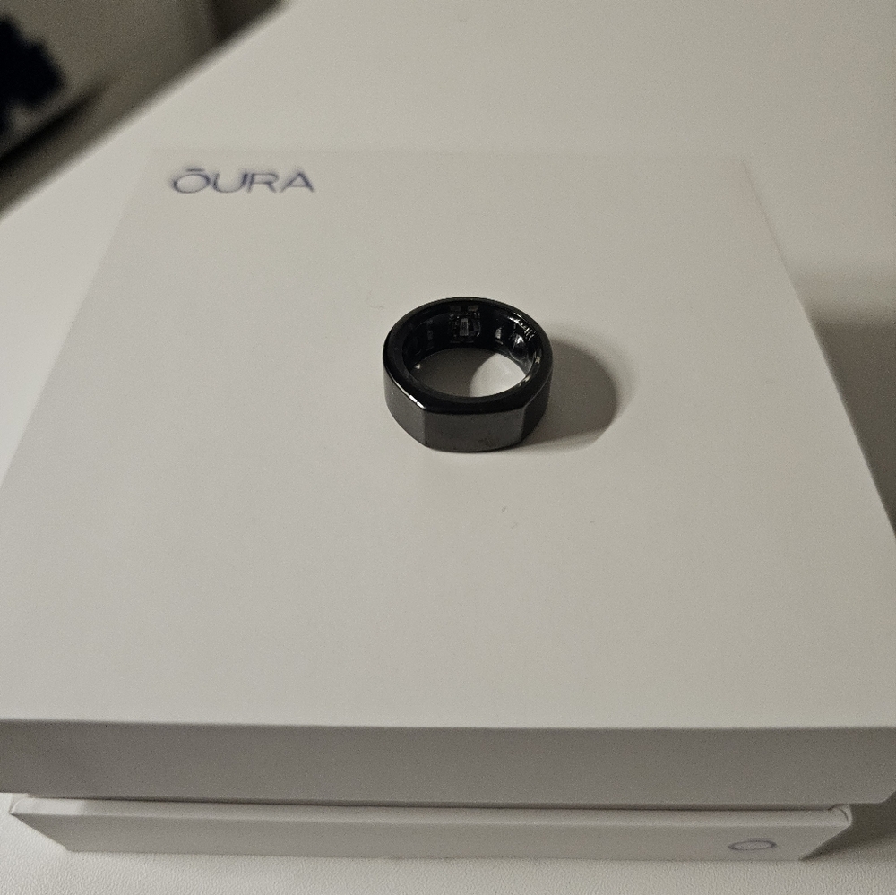 Oura ring gen 3 heritage black size 6